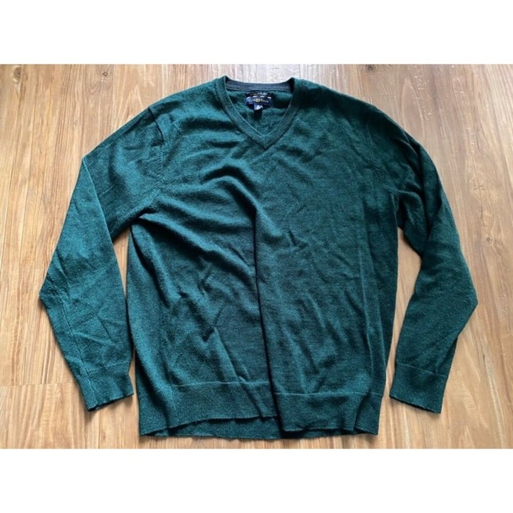 Club Room Men's Green V-Neck Sweater (Medium)